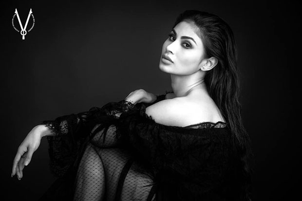 WOW! Ethereal and exquisite Mouni Roy’s scintillating B&W photoshoot is a total knockout (see ALL pics)