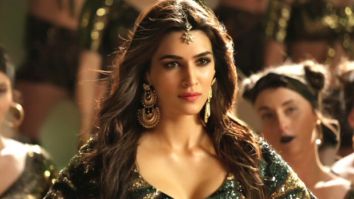 Watch: Kriti Sanon sizzles in ‘Aao Kabhi Haveli Pe’ from Stree