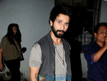 Yami Gautam and Shahid Kapoor promote Batti Gul Meter Chalu at 98.3 FM Radio Mirchi office