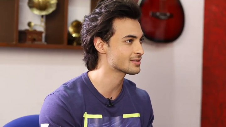 Aayush Sharma: “I am not tired of the NEPOTISM question”| RAPID FIRE | SRK | Salman | Aamir Aayush Sharma: “I am not tired of the NEPOTISM question”| RAPID FIRE | SRK | Salman | Aamir