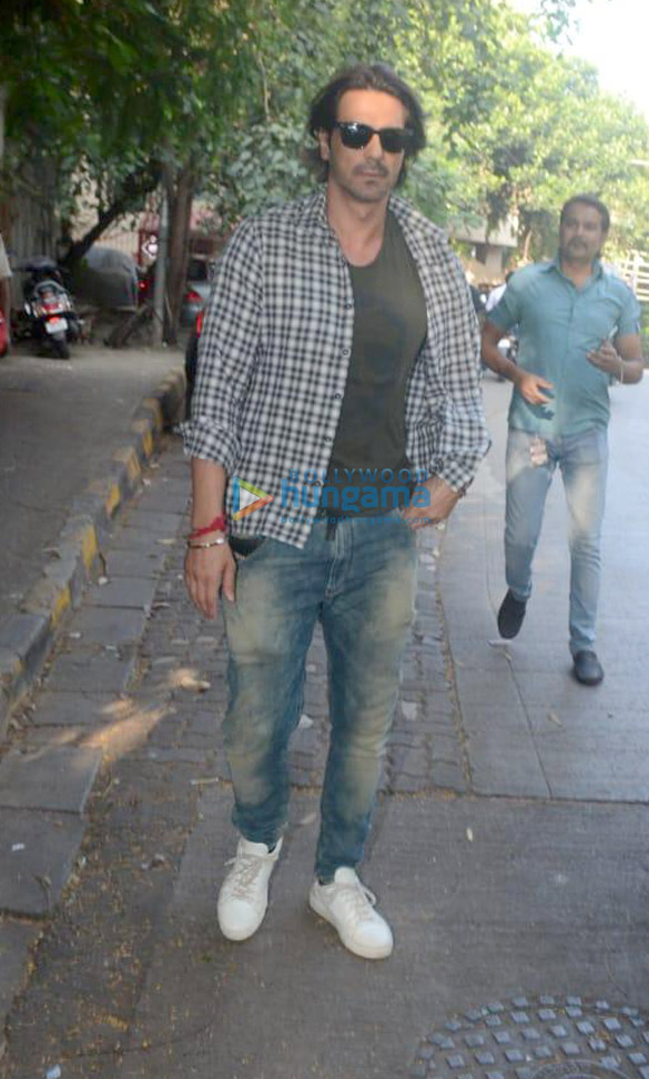 aditya roy kapur and arjun rampal snapped at hakims aalim 2