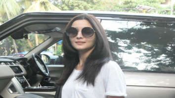 Alia Bhatt snapped in Juhu