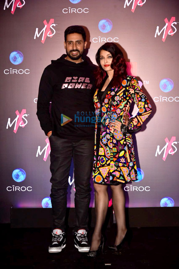 amitabh bachchan navya naveli nanda jaya bachchan and others snapped at shweta bachchan nandas label launch with monisha jaising 10