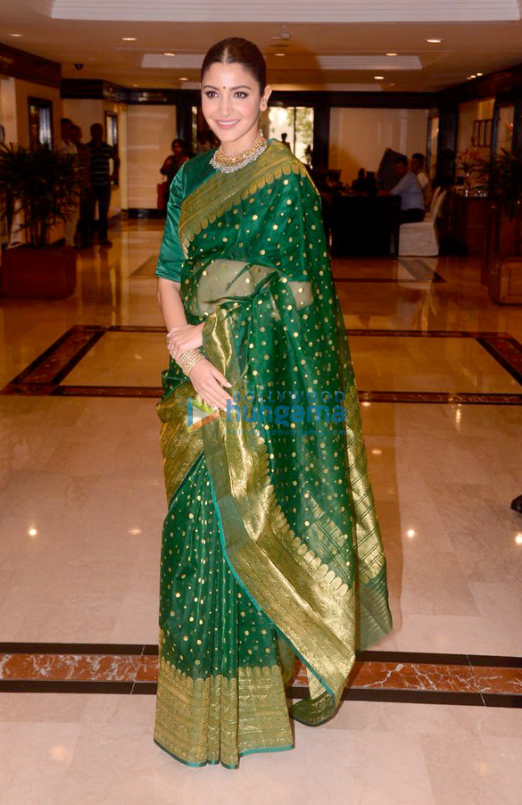 anushka sharma graces the 34th anniversary priyadarshni academy global award 2