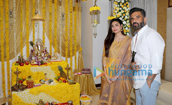 athiya shetty suniel shetty and other snapped at ajay kapoors residence for ganpati 2