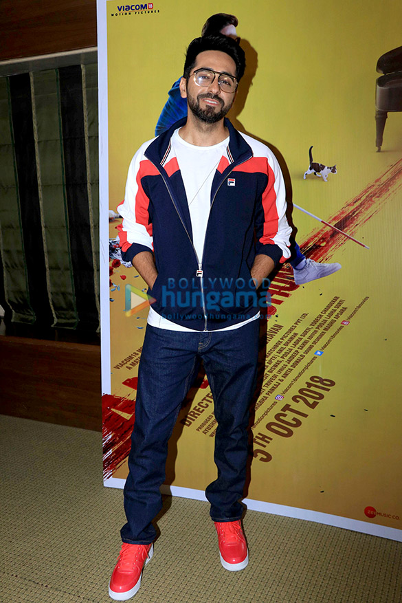 ayushmann khuranna snapped promoting his film badhaai ho 1
