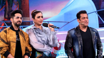 Ayushmann Khurrana and Tabu snapped promoting the film ‘Andhadhun’ on ‘Bigg Boss 12’