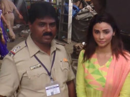 CHECK OUT: Daisy Shah visits Lalbaug Cha Raja with family