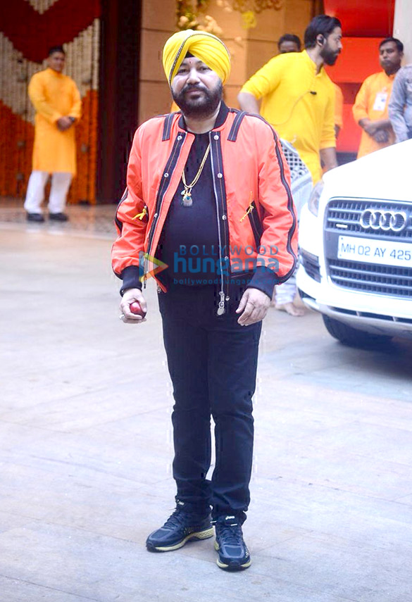 celebs grace ambani residence for ganesh chaturthi celebration 13