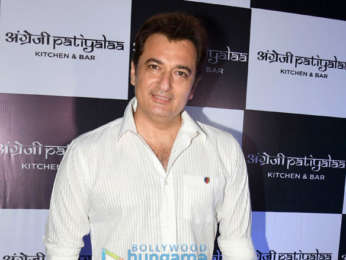 Celebs grace the launch of the new resto bar Angrezi Patiyaala