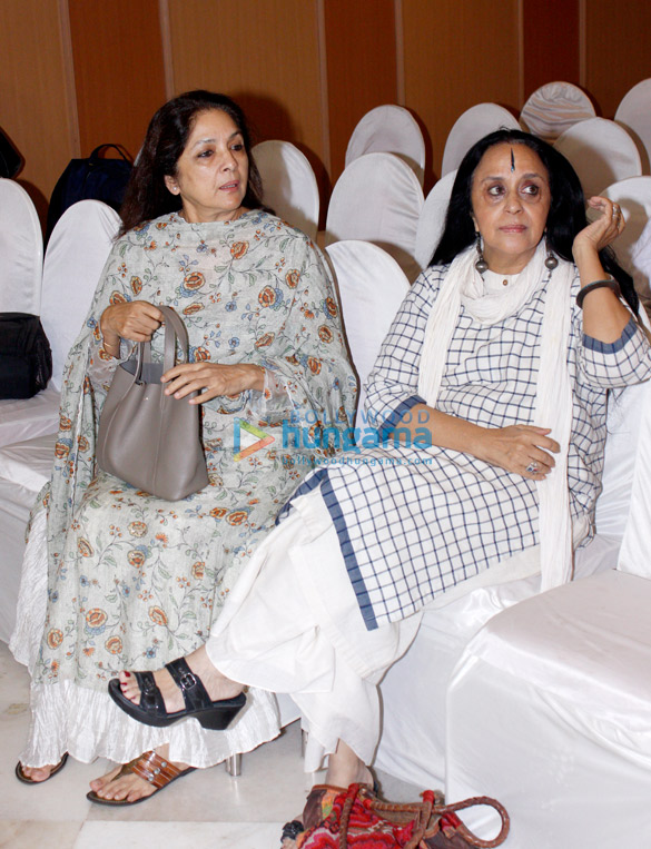celebs snapped attending the prayer meet for the late kalpana lajmi 2