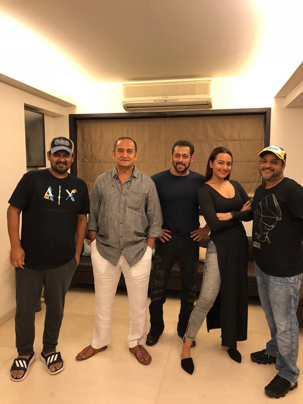 Dabangg 3: Salman Khan, Sonakshi Sinha meet Mahesh Manjrekar and announce the release of the third installment