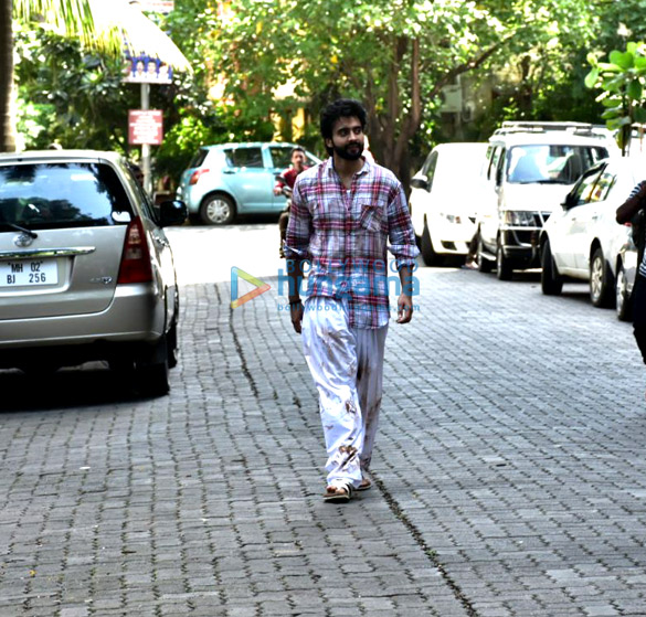 jackky bhagnani spotted in bandra for shooting a short film 3