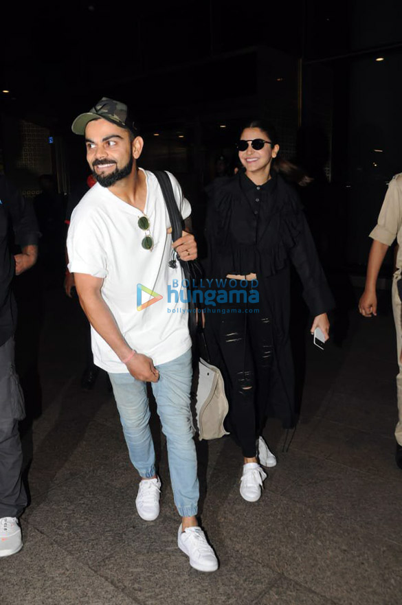 kajol abhishek bachchan shabana azmi and others snapped at the airport1