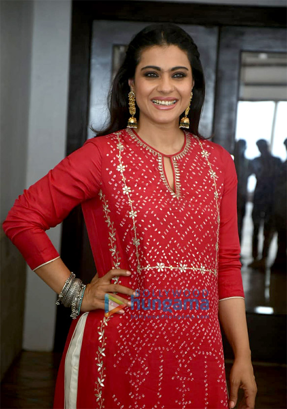 kajol snapped during helicopter eela promotions4