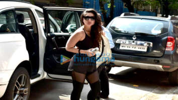 Kareena Kapoor Khan and Amrita Arora snapped after yoga session in Bandra