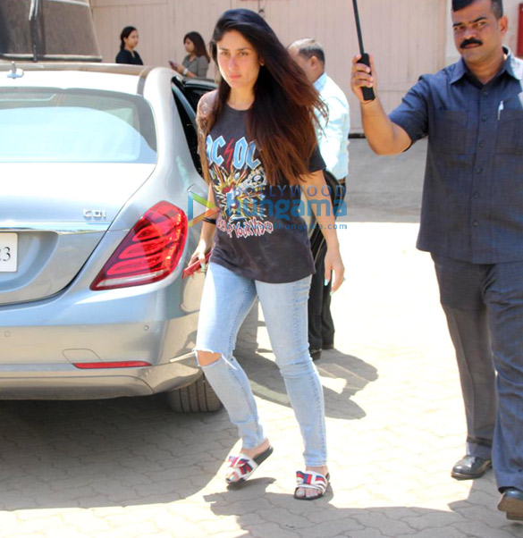 kareena kapoor khan spotted at mehboob studio 6