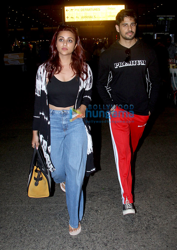 Parineeti Chopra, Sidharth Malhotra and others snapped at the airport Parineeti Chopra, Sidharth Malhotra and others snapped at the airport