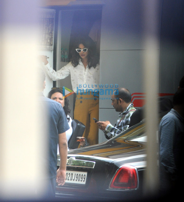 Priyanka Chopra snapped in Andheri on location of a shoot