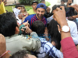 Ranbir Kapoor snapped with fans at his residence