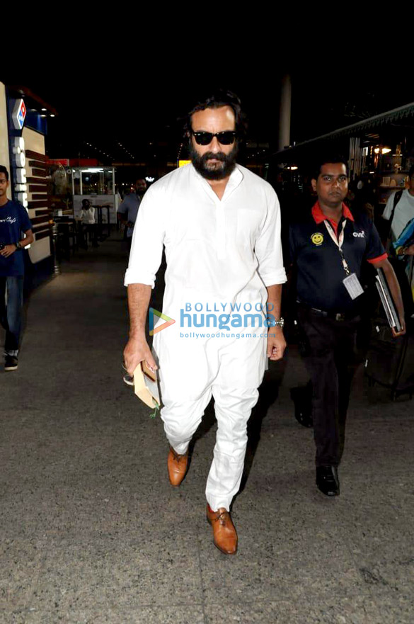raveena tandon kriti kharbanda and others snapped at the airport 001 2