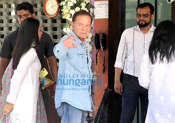 salim khan arbaar khan and georgia andriani snapped at arpita khans residence for ganpati 3