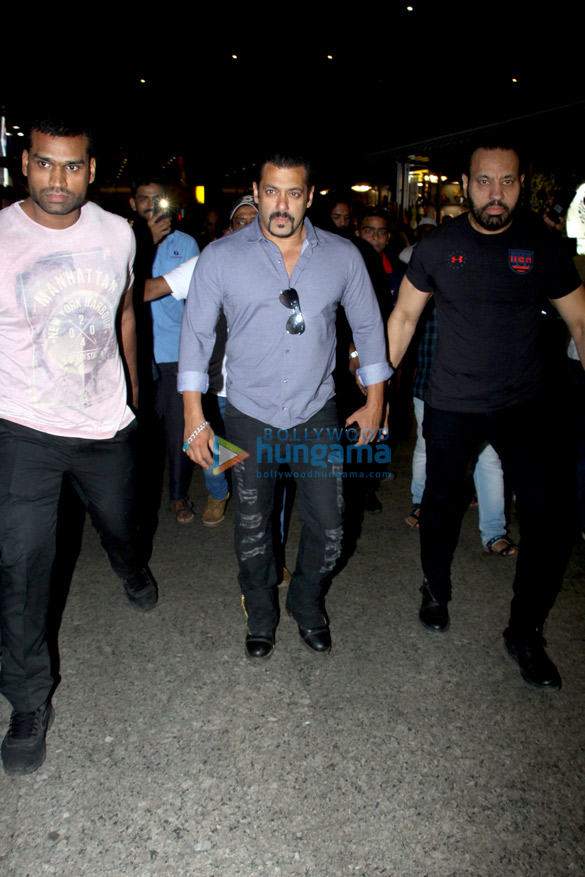 Salman Khan, Ranbir Kapoor and others snapped at the airport