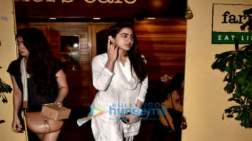 Sara Ali Khan snapped at Farmers’ Cafe
