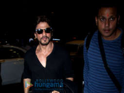 Shah Rukh Khan, Kriti Sanon, Preity Zinta, Esha Gupta and others snapped at the airport