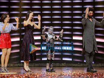 Shahid Kapoor, Shraddha Kapoor and Yami Gautam snapped promoting 'Batti Gul Meter Chalu' on sets of India’s Best Dramebaaz