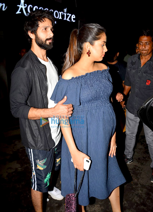 shahid kapoor and mira rajput snapped at bastain 4