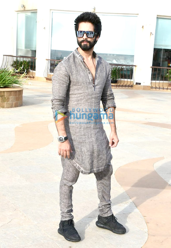 shahid kapoor snapped in juhu during batti gul meter chalu promotions 2