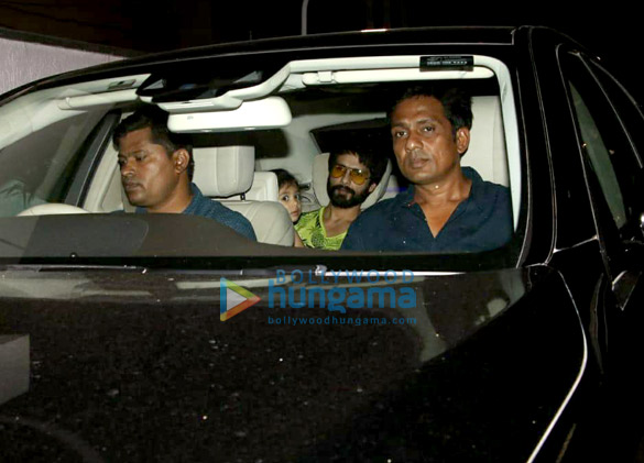 shahid kapoor spotted with misha kapoor at hospital 03