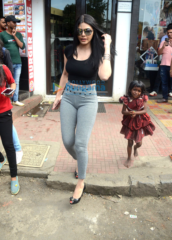 sherlyn chopra spotted at bastian 5