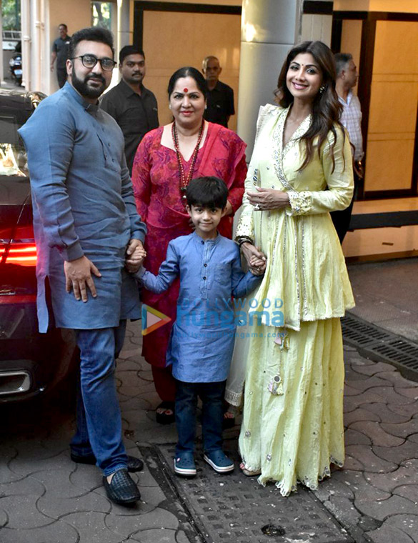 shilpa shetty and family snapped at friends place for ganpati 4