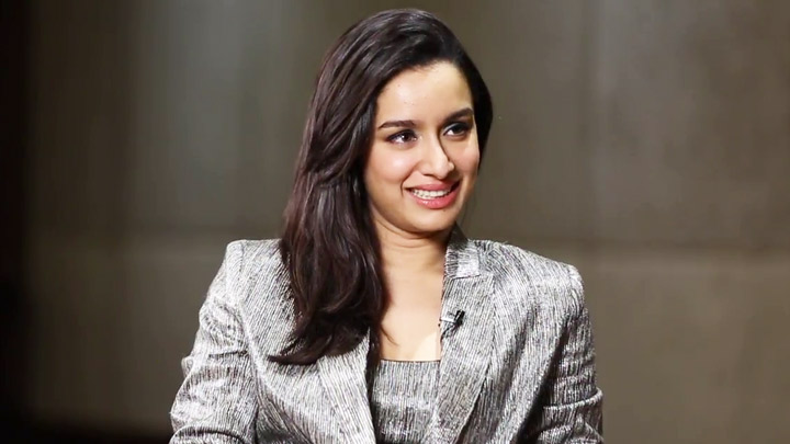 Shraddha Kapoor: “I would LOVE to be seen in a film with RANBIR KAPOOR” | Twitter Fan Questions Shraddha Kapoor: “I would LOVE to be seen in a film with RANBIR KAPOOR” | Twitter Fan Questions