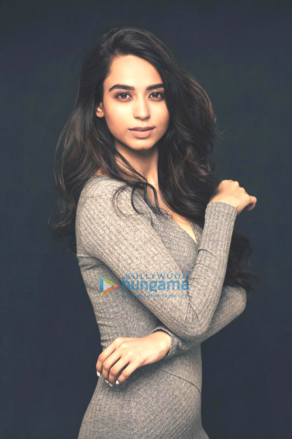 soundarya sharma 3