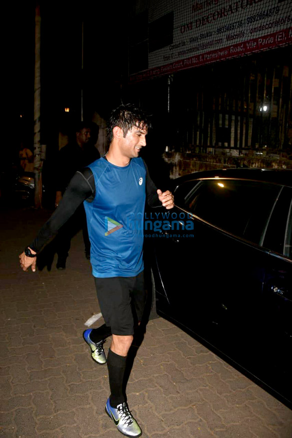 sushant singh rajput snapped after a soccer match in juhu 6