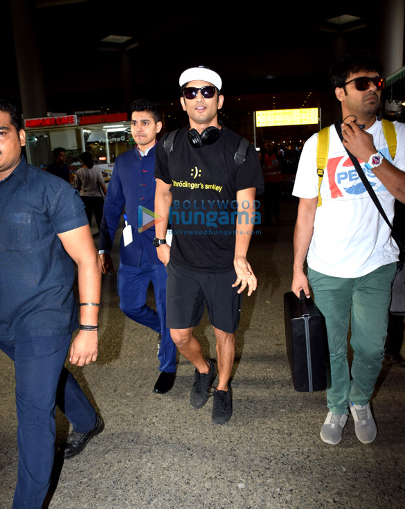 Sushant Singh Rajput snapped at the airport