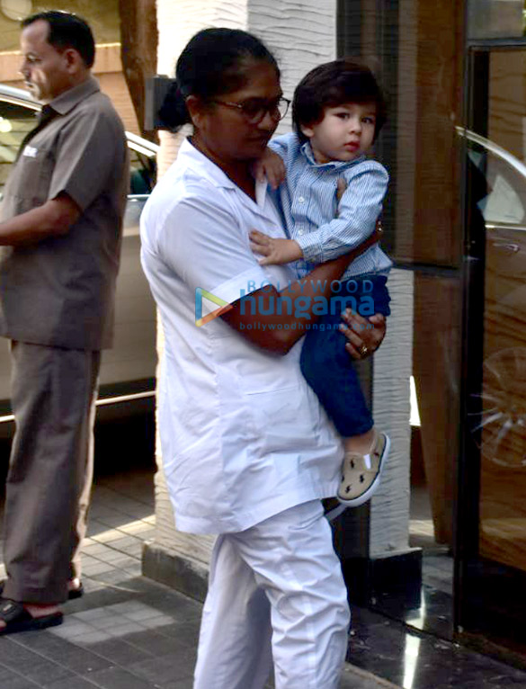taimur ali khan spotted at soha ali khans house in bandra 1