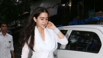 WATCH: Sara Ali Khan helps the needy during her temple visit