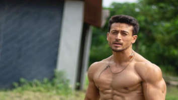 WHOA! Tiger Shroff flaunts his RIPPED ABS after completing climax shoot of Student Of The Year 2