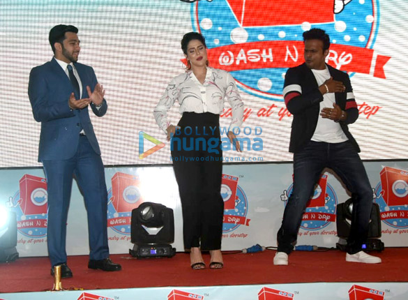 zareen khan launches wash n dry app 5