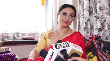 Actress Divya Dutta Welcome Lord Ganesha with Aarti & Puja