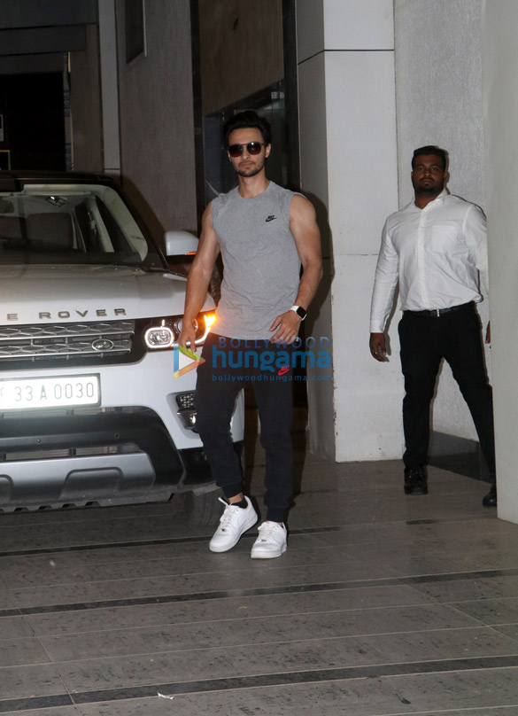 aayush sharma spotted at the gym in khar 2