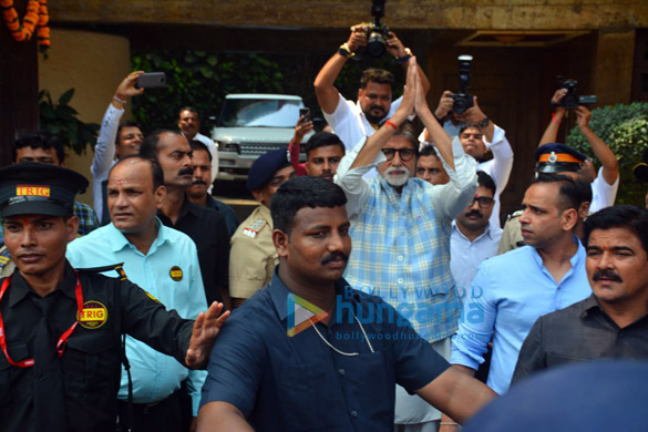 Amitabh Bachchan greets fans and media on his 76th birthday celebrations Amitabh Bachchan greets fans and media on his 76th birthday celebrations
