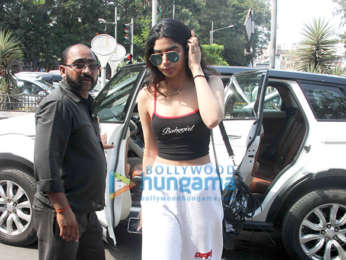 Amrita Arora and Khushi Kapoor snapped at Bastian