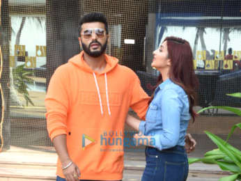 Arjun Kapoor and Parineeti Chopra snapped promoting their movie Namaste England at Novotel, Juhu