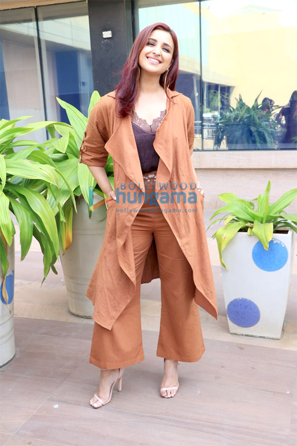 arjun kapoor and parineeti chopra snapped promoting their movie namaste england at novotel juhu 4
