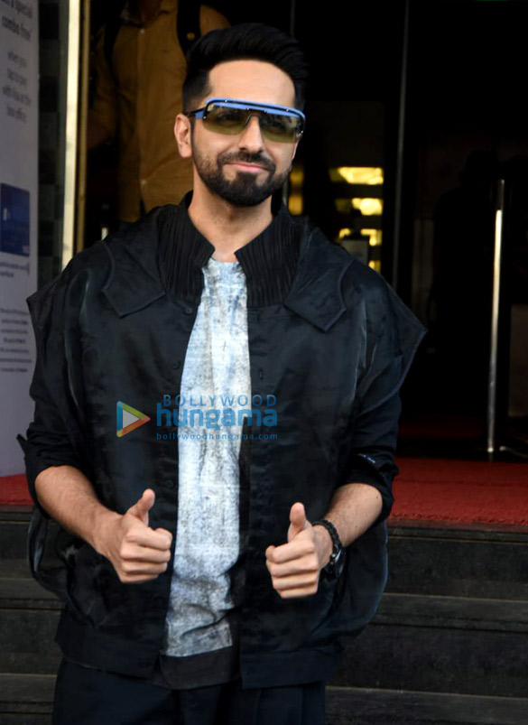 ayushmann khurrana gajraj rao and neena gupta visit citimall pvr for badhaai ho 6